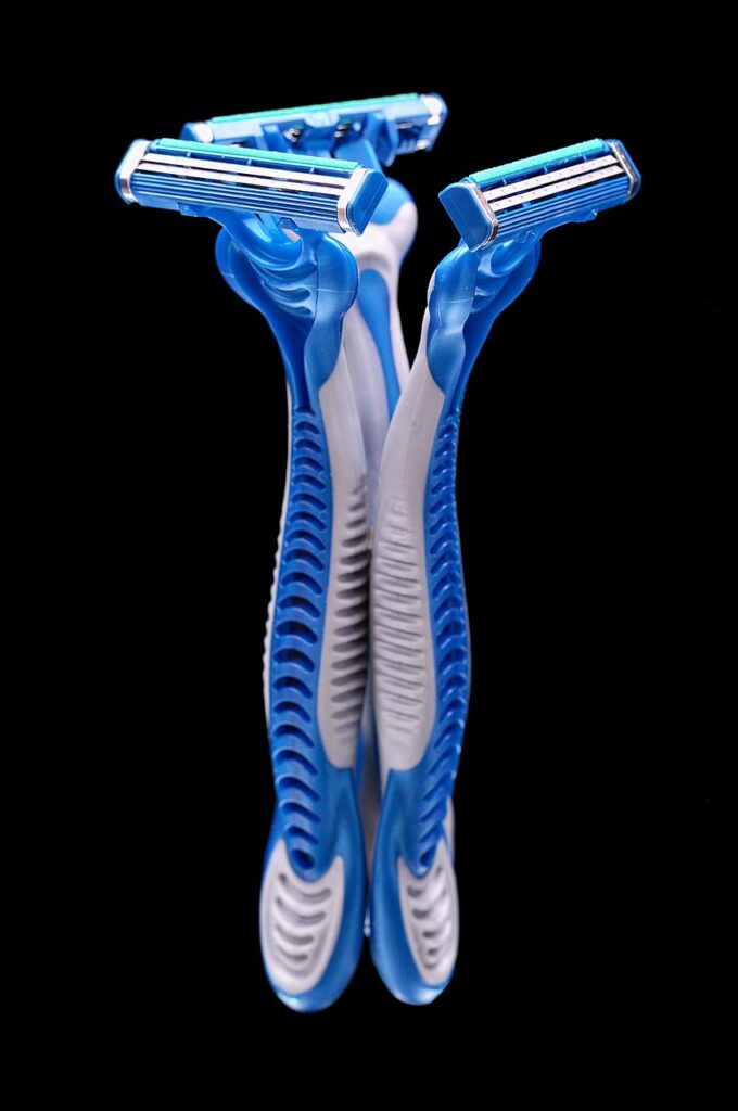 髭剃りの回数を減らすための効果的な方法は？